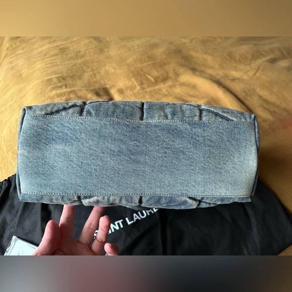 Saint Laurent Denim Quilted Medium Loulou Puffer - Picture 4 of 12